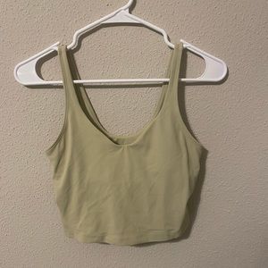 Light yellow align tank